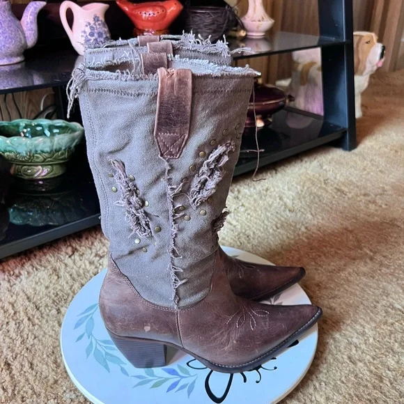 Women’s vintage Penny ❤️ Kenny genuine leather western pointy toe boots. - Picture 17 of 17